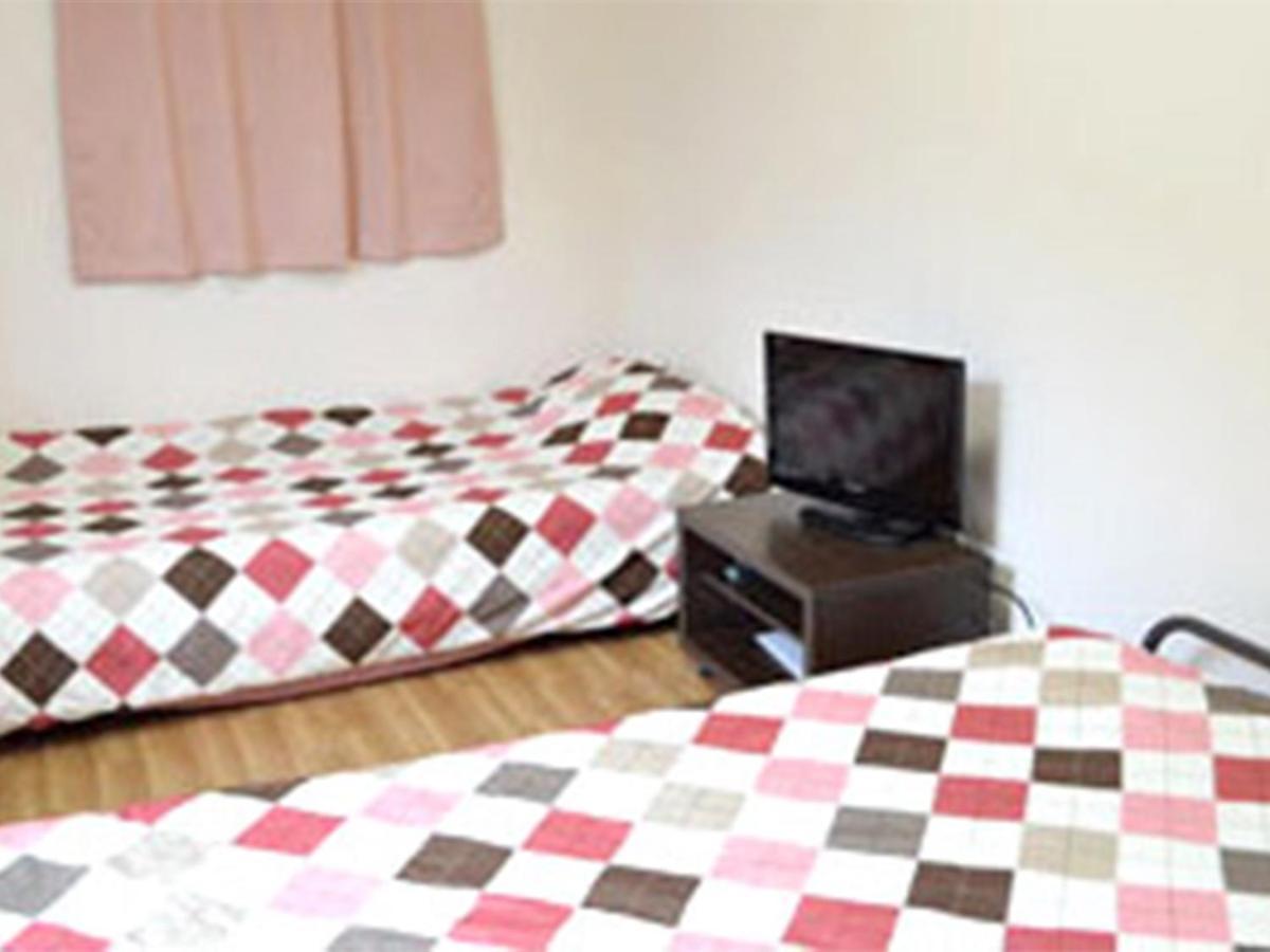 Guest House Fukutomi - Female Only Naha Exteriör bild